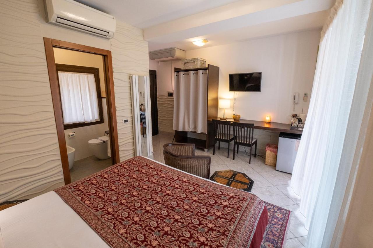 Bed and Breakfast Casa Di Carlo Goldoni - Dimora Storica Chioggia Zewnętrze zdjęcie