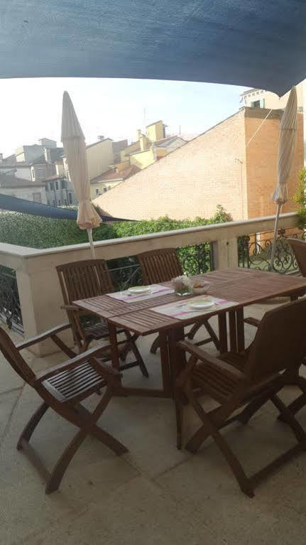 Bed and Breakfast Casa Di Carlo Goldoni - Dimora Storica Chioggia Zewnętrze zdjęcie
