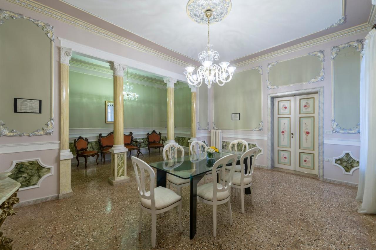Bed and Breakfast Casa Di Carlo Goldoni - Dimora Storica Chioggia Zewnętrze zdjęcie