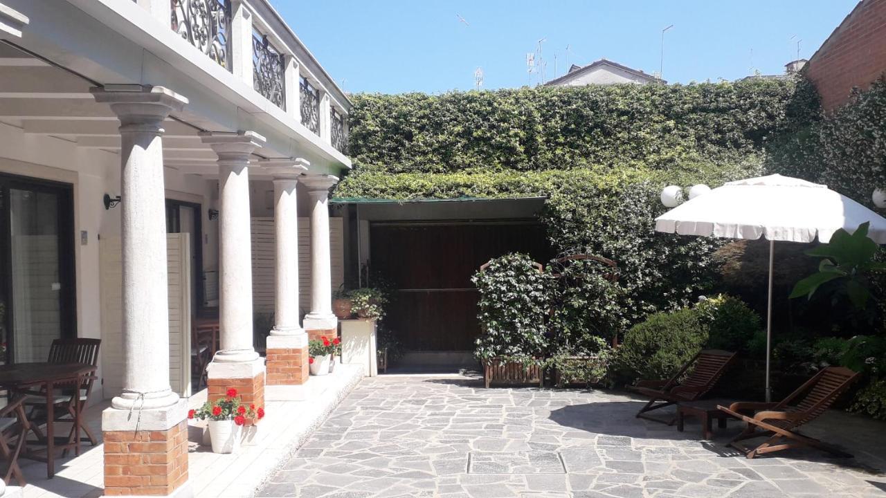 Bed and Breakfast Casa Di Carlo Goldoni - Dimora Storica Chioggia Zewnętrze zdjęcie